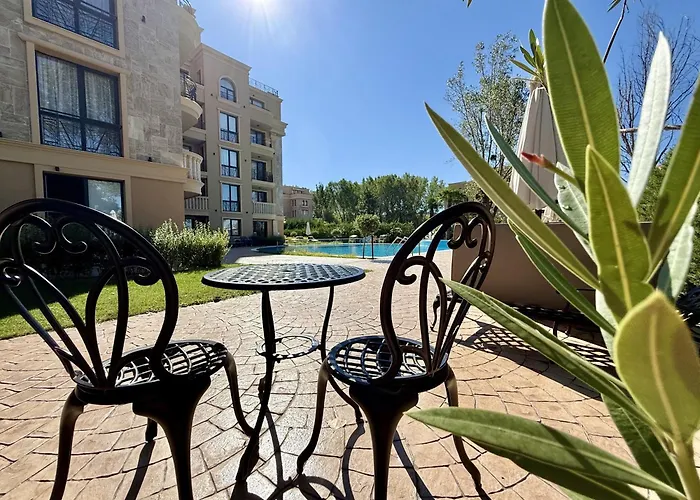 Menada Aphrodite Appartement *