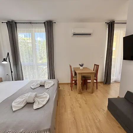 Menada Aphrodite Сонячний Берег