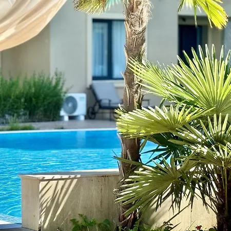 Menada Aphrodite Апартаменти