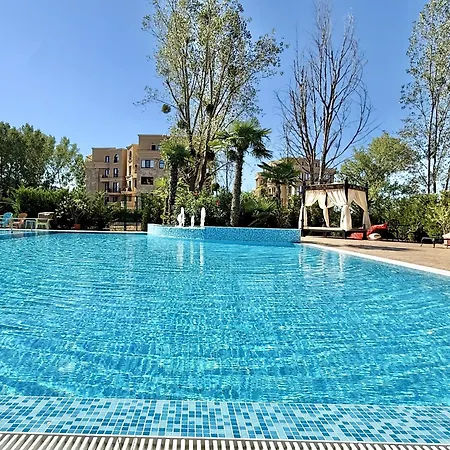 Menada Aphrodite Апартаменти *