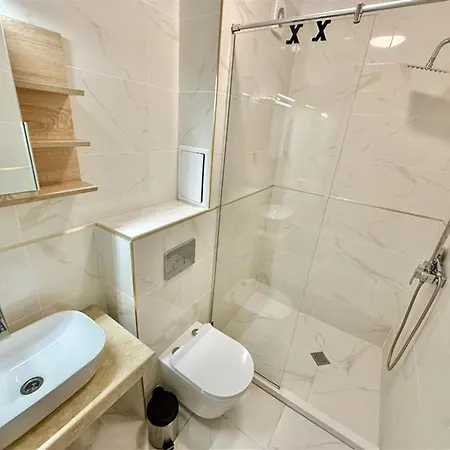 Menada Aphrodite Апартаменти